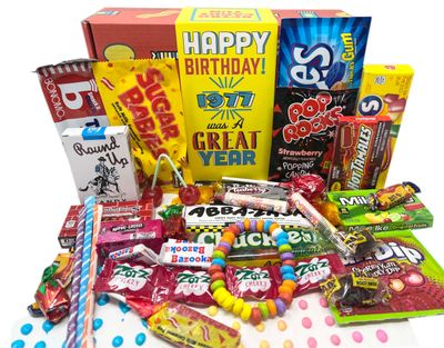 RETRO CANDY YUM 1977 48th Birthday Gift Box Nostalgic Candy Mix from Childhood for 48 Year Old Man or Woman Born 1977 Jr