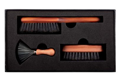 ZilberHaar Beard Brush Grooming Kit - Stiff Bristles Boar Bristles - Ideal for Medium to Long, Thick Beards - Distributes Balm Oil for GrowthStyling - With Brush Cleaning Tool
