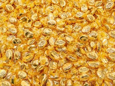 WERTHER&#39;S ORIGINAL Hard Candy 2 lb - Bulk Bag, Classic Cream and Caramel Flavors, Individually Wrapped (166 Pieces)