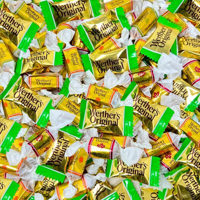 ASSORTIT X Werther&#39;s Collab Ultimate Holiday Collection 2-Lb Variety Sampler Mix Hard Soft Chewy Creamy Caramel Candy Apple, Pumpkin Spice Maple Crme Original Harvest 4 Flavor Bulk Assortment