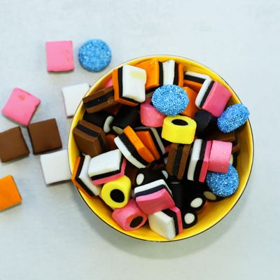 Yupik Assorted Licorice Candy Mix, 2.2 lb (35.2 oz), Natural Flavors Colors, Classic Allsorts Licorice, Fun Treat, Sweet Candy, Delicious Snack, Ideal for Gifting Holidays