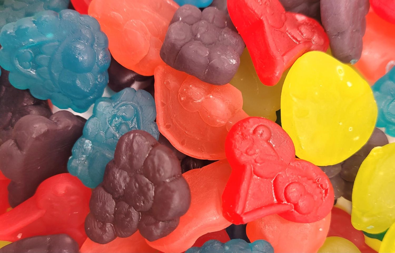 JollyRanchor Gummies Original Fruity Flavors - Approx 75 Sweet and Fruity Gummy Soft Chewy Candy for Parties and Snacks Perfect Father&#39;s Day Basket Stuffer and Kid&#39;s Fun Gift