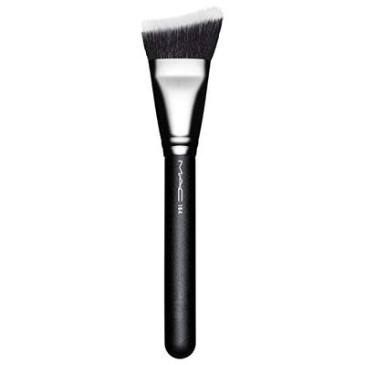 Mac 164 Duo Fibre Curved Sculpting Brush