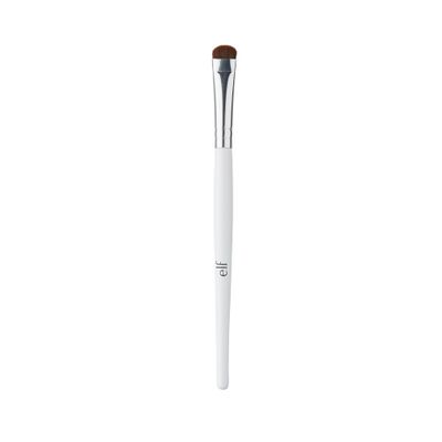 e.l.f. Smudge Brush, Short Curved Brush For Expertly Smoothing Color For A Smoky Look, Perfect For Contouring &amp; Defining Eyes, Vegan &amp; Cruelty-Free