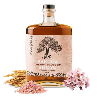 HAKU Sakura Cherry Blossom Shoyu Soy Sauce 750 ml - Handmade Japanese Barrel Aged Light Soy Sauce - Gourmet Umami Sauce for Dip Sauce, Marinade, Sushi, Meat, Stir Fry, Rice &amp; Asian Cuisines