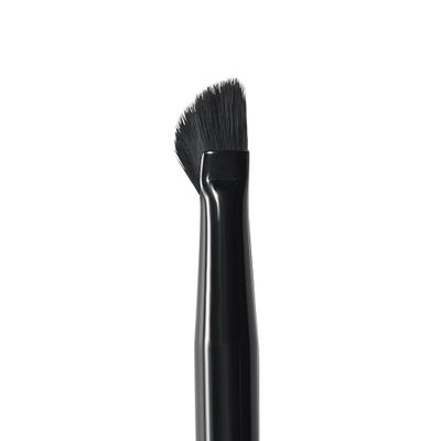 e.l.f. Wing It Liner Brush, Curved Eyeliner Brush For Creating a Precise Winged Look, Made With Synthetic Bristles, Vegan &amp; Cruelty-Free