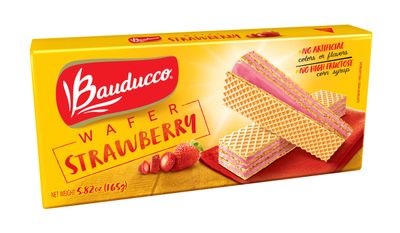 Bauducco Strawberry Wafers - Crispy Wafer Cookies With 3 Delicious, Indulgent, Decadent Layers of Strawberry Flavored Cream - Delicious Sweet Snack or Desert - 5.82oz Pack of 1