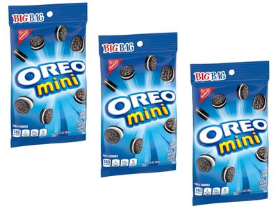 Snacks OREO Mini Chocolate Sandwich Cookies, Snackable Delights, 3 oz Big Bags 3 Pack