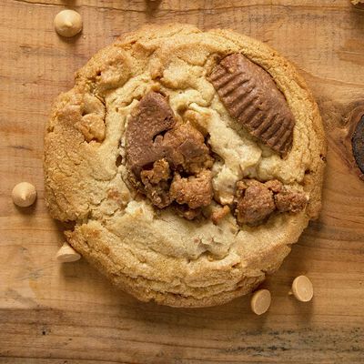 Davids Cookies Reeses Peanut Butter Chunk Cookie Dough, 4.5 Ounce -- 80 per case.