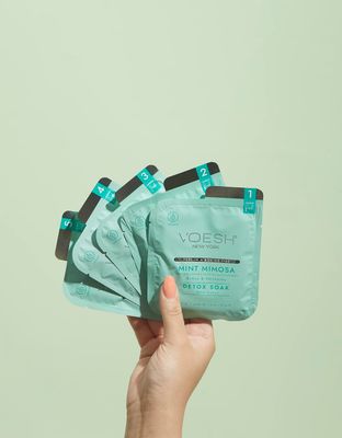 VOESH Pedi in a Box O2 Fizz, 2 Pack Mintmosa, Detoxifying Spa Pedicure, DIY Pedi, At-Home Pedi, Pedi in a Box, Spa Foot Treatment, Vegan Beauty, Foot Detox, Pedicure Prep