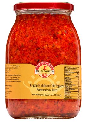 TUTTOCALABRIA Crushed Calabrian Chili Pepper, PasteSpread, 33.5 oz Club Pack Size, All Natural, Non-GMO, Product of Italy, Glass