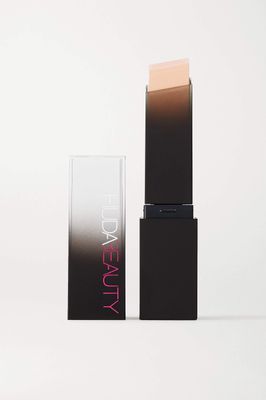 HUDA BEAUTY FauxFilter Skin Finish Buildable Coverage Foundation Stick 335B Beignet