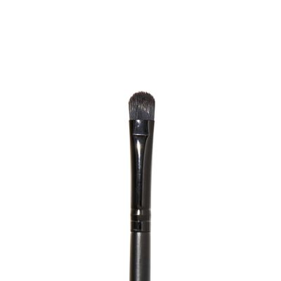 e.l.f. Concealer Brush, Flat Makeup Brush For Concealing Imperfections, Vegan &amp; Cruelty-Free