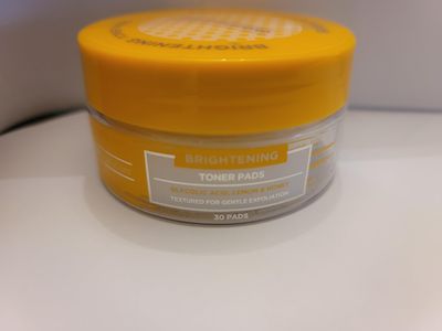 Glycolic Acid Pads, Helps Remove Buildup, Brighter Skin, with Vitamin C and Alpha Hydroxy Acids