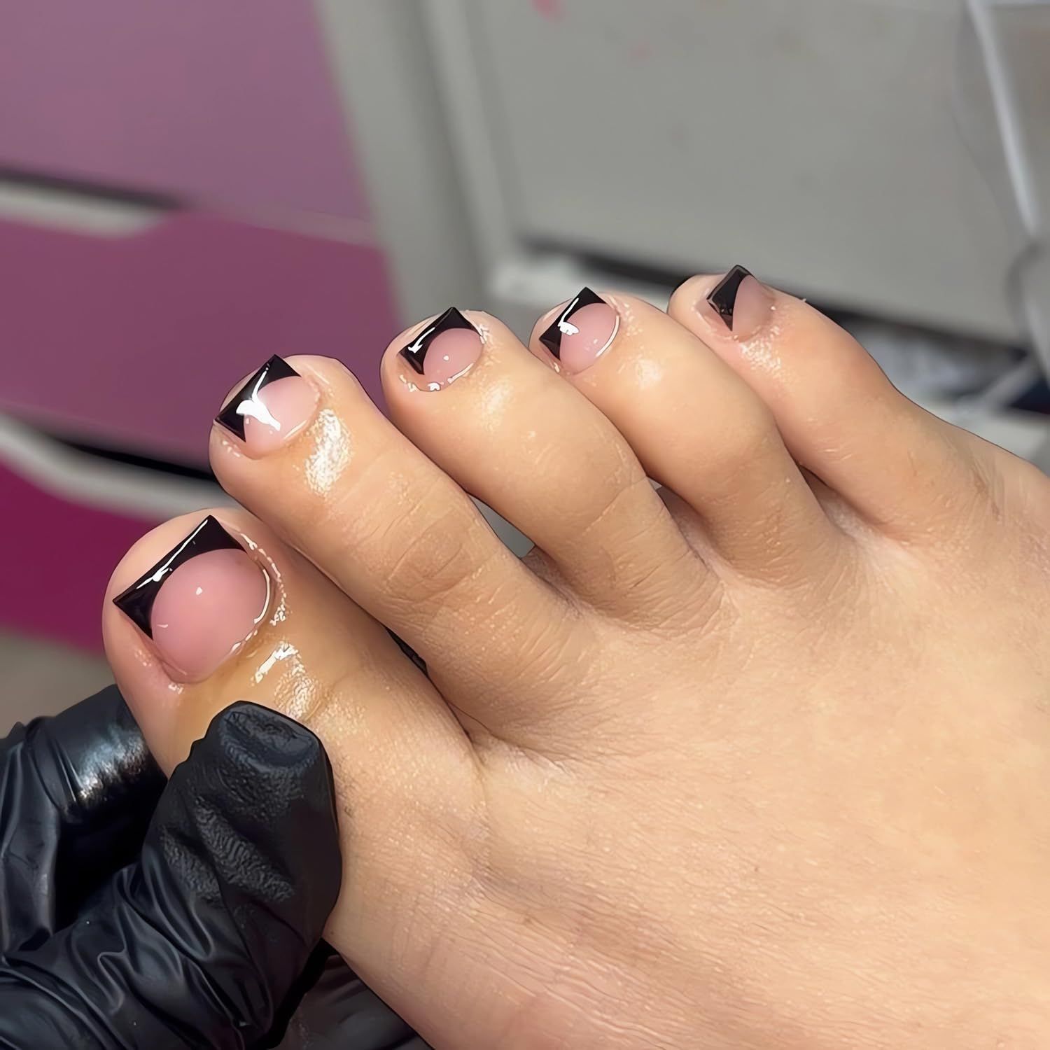 French Tip Press on Toenails Short Black French Fake Toe Nails Square Shape Glue on Toenails Cute Summer Toe Nail Decorations Full Cover False Toenails with Designs for Women Girls 24PCS