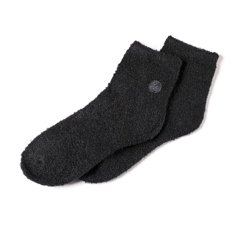Earth Therapeutics Aloe Vera Socks - Infused with Natural Aloe Vera &amp; Vitamin E - Helps Dry Feet, Cracked Heels, Calluses, Rough Skin, Dead Skin - Use with Your Favorite Lotions - Black