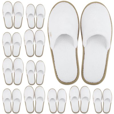 BERGMAN KELLY Spa Slippers, Closed Toe (Medium &amp; Large, 12 Pairs, White Cocoa Trim), Disposable Indoor Hotel Slippers for Men and Women, Fluffy Coral Fleece, Deluxe Padded Sole for Extra Comfort