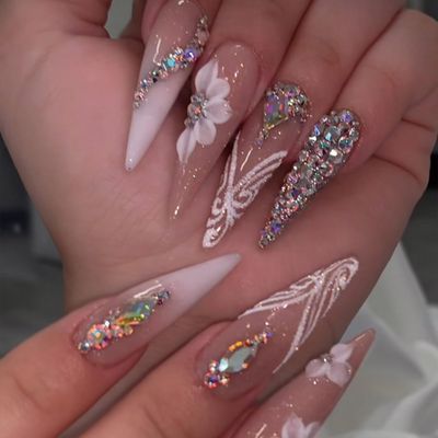 SINHOT Stiletto Press on Nails Long Fake Nails Glossy Glue on Nails Luxury Rhinestones Acrylic Nails White Bling Glitter Almond Artificial Nails Stick on False Nails with Design 24pcs