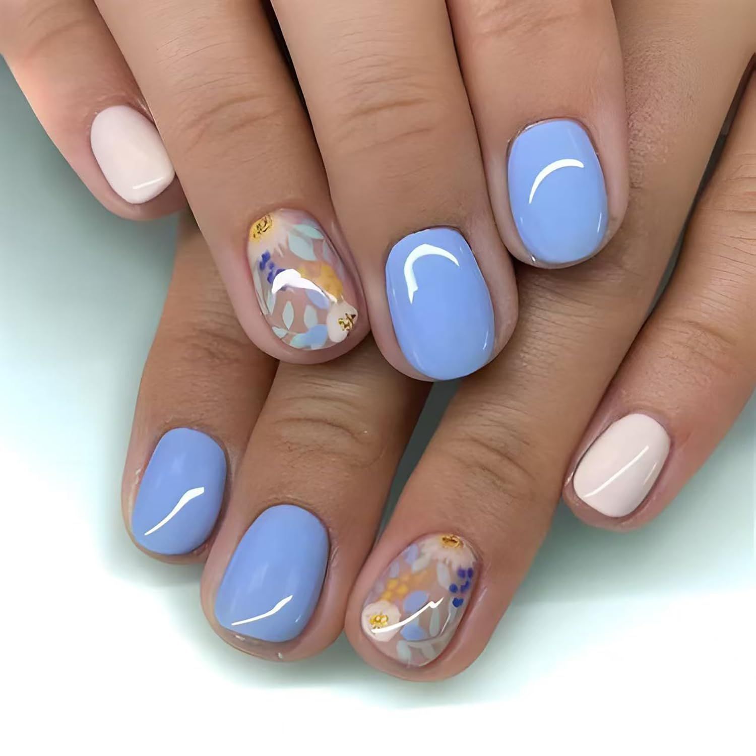 24Pcs Flower Press On Nails Short Square Fake Nails Blue Nails Press Ons With Daisy Flower Designs Spring False Nails Full Cover Glue On Nails Artificial Glossy Stick On Nails For Women