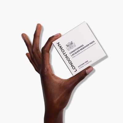 LONDONTOWN Conditioning Lacquer Remover Pads