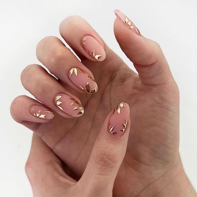 TBRZTR Press on Nails Short Length Almond Shaped Nails Artificial Acrylic Nails Gold Leaves Design Fake Nails Full Cover Glossy Reusable Coffin False Nails Glue on Nails for Women 24Pcs