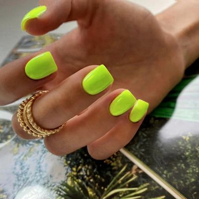 Neon Green Press On Nails Short Square, KXAMELIE Natural Gel Nails Glue on Acrylic Nails Press ons Featured Protective Coat Thick Reusable Fake Nails Solid Color 24 Short Coffin Artificial Nails