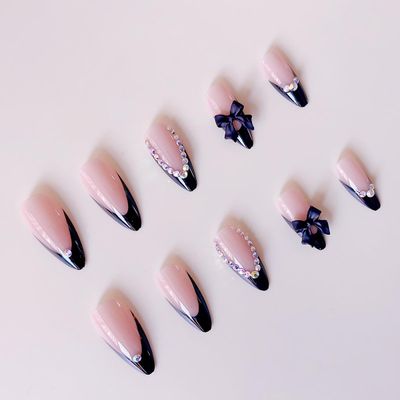 24Pcs Black Bow Press on Nails Medium Almond Fake Nails with Glitter Rhinestones Nails Art Design Nail Tips False Nails Full Cover Artificial Glue on Nails Cute Valentines Stick on Nails for Women DIY