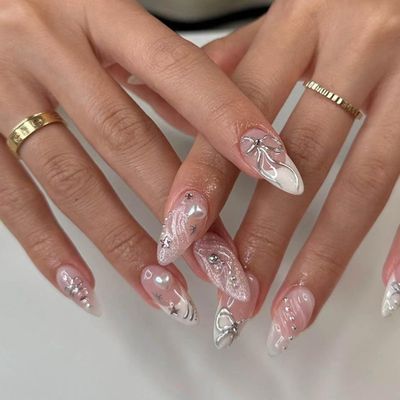 Hkanlre Cute Press on Nails Silver Fake Medium Nails Tips Full Cover Almond French False Nails for Women and Girls 24PCS