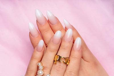 Apres Ombre Gel-X Box of Nail Tips, 14 Sizes 00-9, Premium Quality (Natural Almond Short, 210 Count)