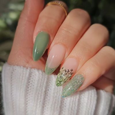 IMRAIN French Tip Press on Nails Medium Almond Green Glitter Fake Acrylic Nails Chrome Glossy Glue on Nails Spring Flower Artificial False Nails 24PCS Soft Gel Nails Kit