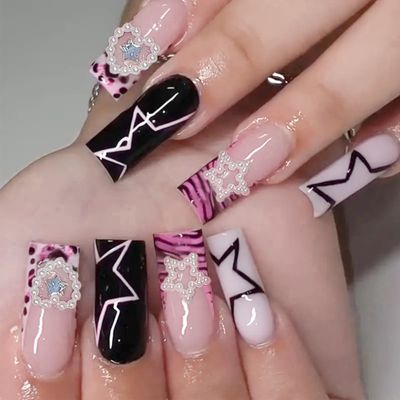 AEGYPIUS 24PCS Star Press On Nails Star Pearl Heart Shape Press On Nails Y2k Nails Acrylic Press On Nails Pink and Black French Tip Almond Fake Nails - Glue On Nails for Women (Star-Love)