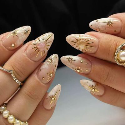 Gold Star Press on Nails Almond Fake Nails Reusable Glue-less False Nails Kit Acrylic Nails Press ons Almond Shape Nails with Gold Stars Design Glossy Full Cover Artificial Nails for Women 24Pcs