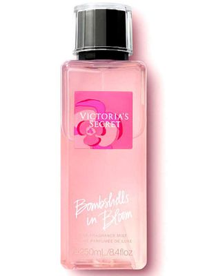 Victoria Secret Bombshell In Bloom Fragrance Body Mist 8.4 Fluid Ounce (Bombshell In Bloom)