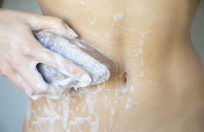 Spongeables Anti Cellulite Body Wash in a 20 Wash Sponge, Coffee, 1 Count