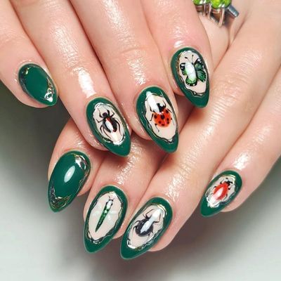 Green Press on Nails Medium Almond Forest Insect Fake Nails Seven-spotted Ladybug Butterfly Spider Design False Nails Glossy Full Cover Glue on Nails Cute Stick on Nails for Women Girls 24Pcs