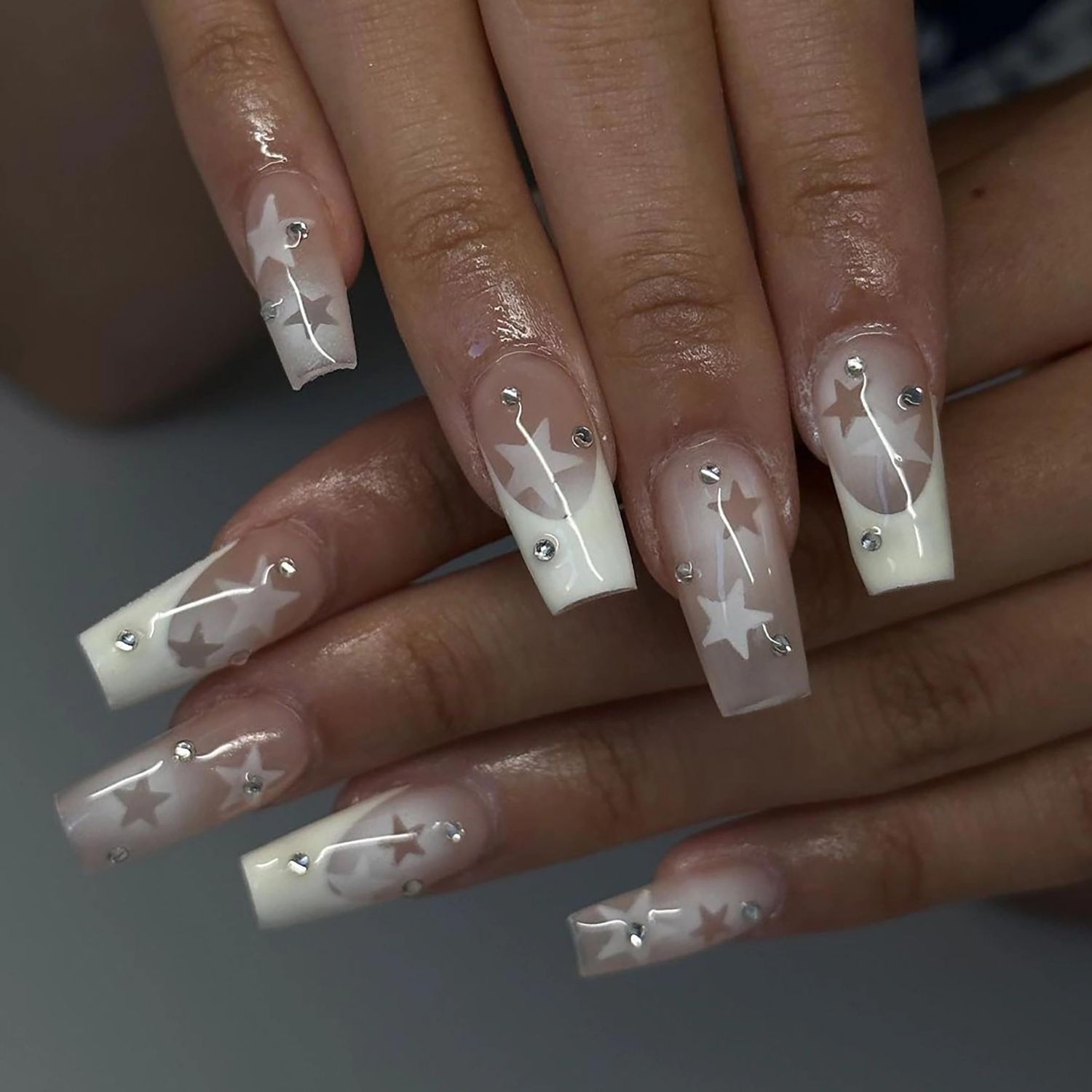 MERVF Long Press on Nails Coffin Fake Nails White French Tip Glue on Nails Star Press ons Ombre Acrylic Nails y2k with Rhinestones Design False Nails for Women Glossy 24pcs