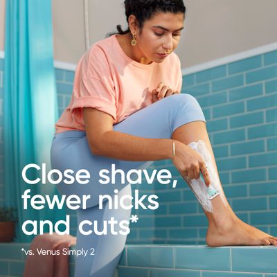 Gillette Venus Simply 3 Sensitive Womens Disposable Razors, Pack of 1 with 4 razors