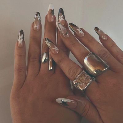MERVF Medium Press on Nails Almond Fake Nails Gold French Tip Glue on Nails with Y2K Star Design Stiletto Acrylic False Nails Press ons 24pcs Glossy