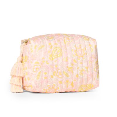 Amazon Essentials x Sofia Grainge Womens Quilted Makeup Toiletry Bag