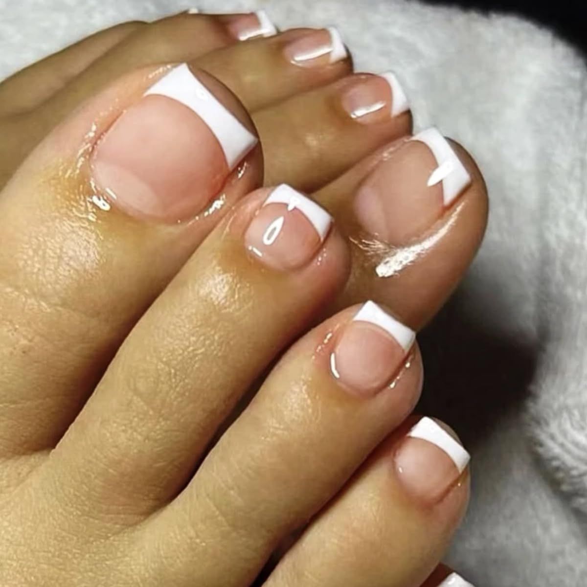 French Tip Press on Toenails Pink Fake Toenails Short Glue on Toenails with White French Tip Designs Square False Nails White Tip Stick on Toenails Full Cover Glossy Summer Acrylic Toe Nails