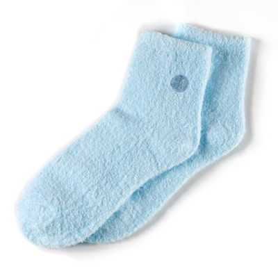 Earth Therapeutics Aloe Socks - Infused w/Natural Aloe Vera &amp; Vitamin E - Helps Dry Feet, Cracked Heels, Calluses, Rough Skin, Dead Skin - Use w/Your Favorite Lotions - 1 Pair (Blue)