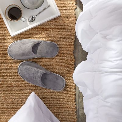 Juvale 12 Pairs Disposable Slippers for Guests, Pack for Hotel, Spa, Shoeless Home, Gray (US Men Size 11 House Slippers, Women 12)