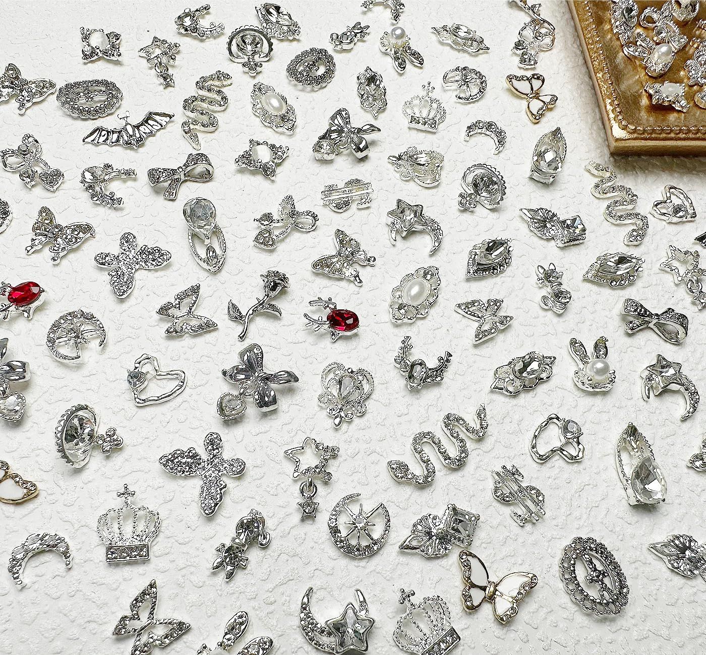30 PCS Nail Charms Silver Nail Charms Nail Charms y2k Mix Styles Nail Gems Shiny Pearl Alloy Nail Rhinestones Flower Butterfly Heart Star Snake Rabbit Charms for Nails Art DIY Design
