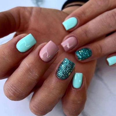Short Press on Nails Square Fake Nails Lake Blue Solid Color Acrylic Nails Press on Glossy Short Glue on Nails with Glitter Designs Short False Nails with Glue Summer Artificial Nails for Women Girls