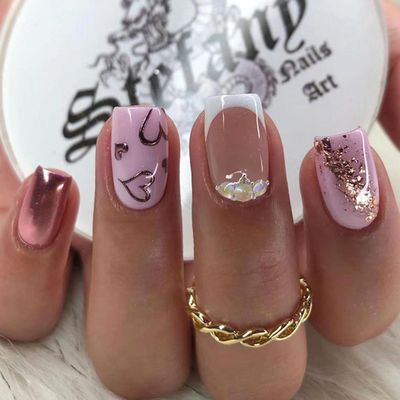 GXOIPNS Press on Nails Short Square Fake White French Tip False with Heart Designs Pink &amp; Nude Acrylic Glossy Artificial Gold Glitter Rhinestones Glue for Women 24Pcs