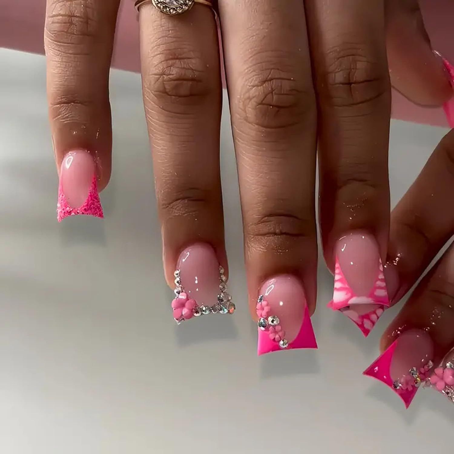 Pink Duck Press On Nails Medium French Tip False Press-On With Rhinestone Design, Cute French Nails Press ons 3D Flower Stick on Nails Glue-On Duck Shape Acrylic Nails for Women DIY Daily Wear