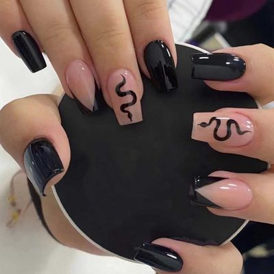 Foccna Black Square Press on Nails Snake Womens French False/Fake Nails Tips Medium Glossy Daily Wear Artificail Nails for Nail Art Manicure Decoration