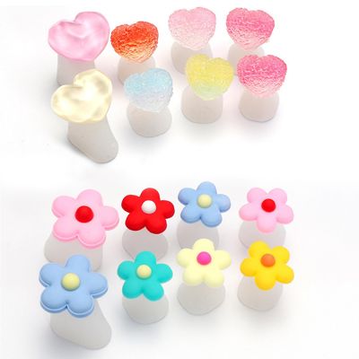 16pcs Silicone Toe Separators Flower Toe Separator Toe Nail Separators Toes Dividers Pedicures Nail Art Tools Pedicure Spacers(8pcs Small Flowers 8pcs Heart-Shaped Jelly)