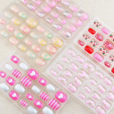 120 Pieces Fake Nails for Girls Heart Pattern Kid Nails Press on Pre-glue Children Artificial False Nails Short Oval Full Cover Acrylic Stick on Nail Tips Kit for Little Girl Toys