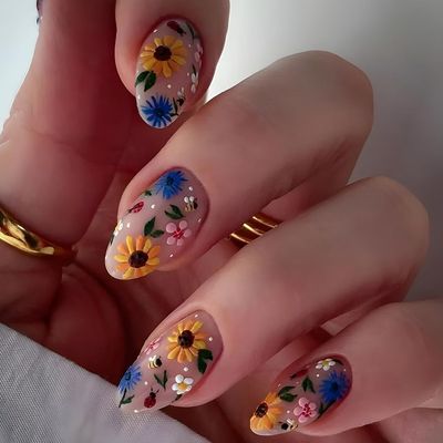 Press on Nails for Women Short Flowers French Almond Nail Tips Acrylic Nail Fake Nails Press 24 Pcs